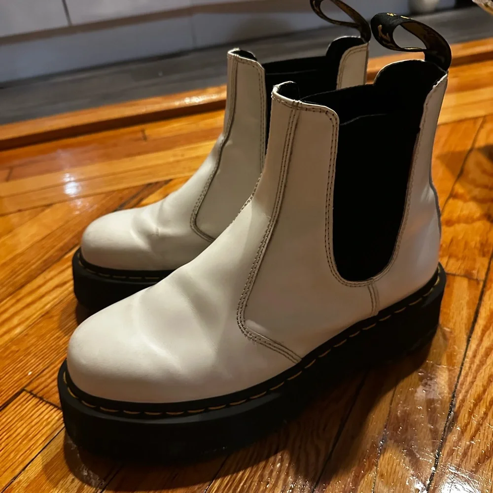 Dr. Martens White Chelsea Boots - Picture 3 of 3